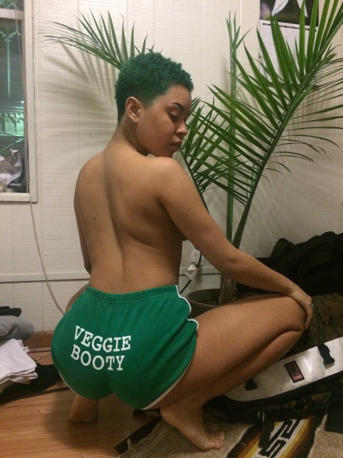 operaheaux: maya-lanae: veggie booty ready for duty @annieskywalker