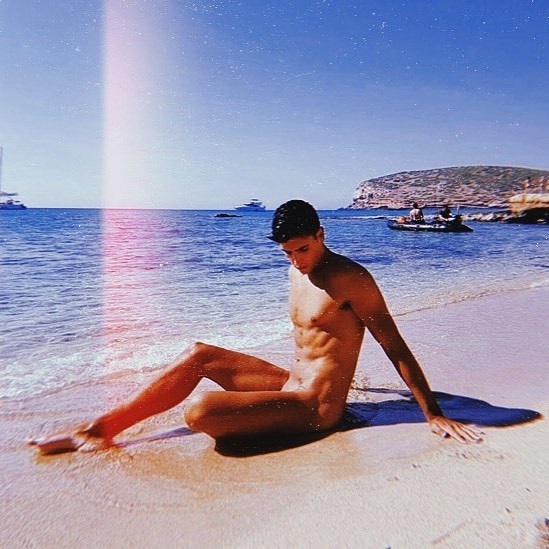 beach bums