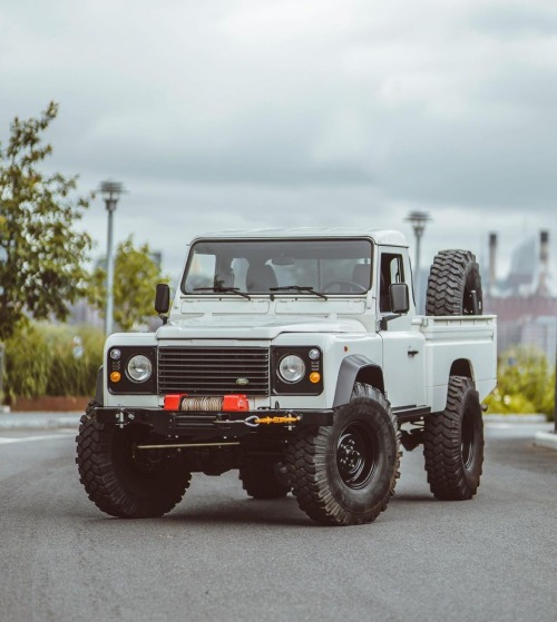atouchofcool:  Land Rover truck | ATOC