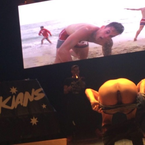hotfamous-men:  Beau Brooks