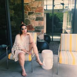 nadiaaboulhosn:  Sitting in a chair I’m pretty sure Leonardo DiCaprio sat in which I’m super cool with. Thank you @targetstyle for getting me the closest I ever will be to Leo. Haha wearing all Target! #targetstyle #nofomo  (at Dinah Shore Palm Springs