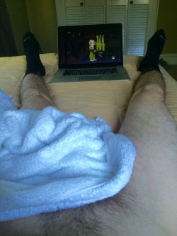 wowsexyfeet:  What better way to watch American dad? I’ve been slowly getting in the shower for an hour now. Lmao  Alright!