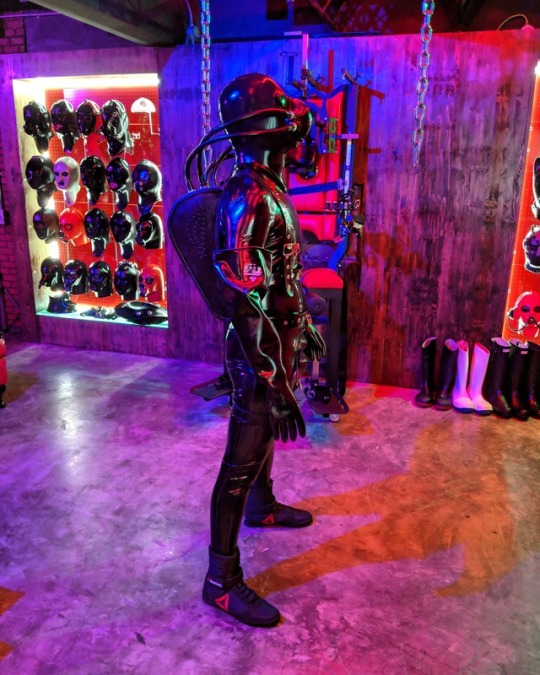 rubberforfun: Full Rubber Wednesday 😎 #rubber #latex #fetish #bdsm #bondage #playroom #redroom #rubberforfun 