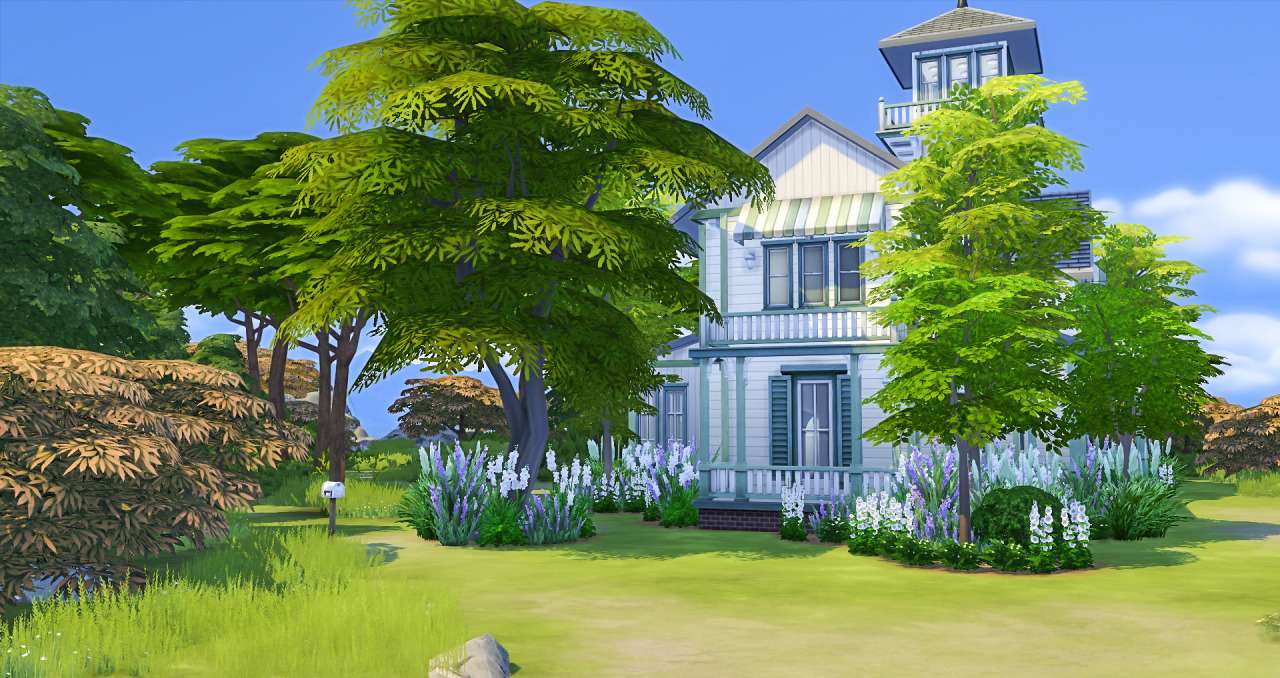 Here is the second house I have built for my remake of the Island off the coast in Windenburg. It is based on a Victorian utilitarian design of a lighthouse found in California. The design translates well to TS4 and looks right at home on the island....