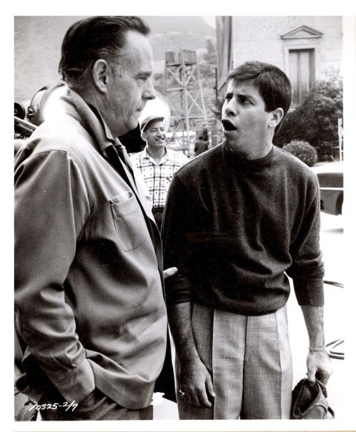 Source:instagram.comJerry Lewis and Frank Tashlin on the set of “ Rock-A-Bye-Baby” 1958