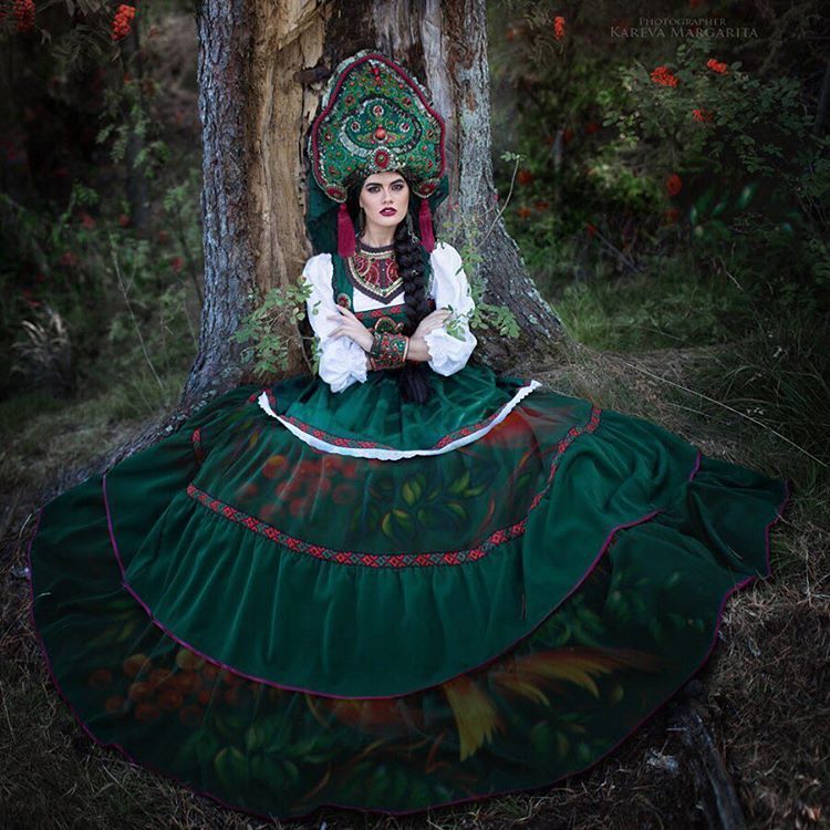 toastyhat: notimpossiblejustabitunlikely:  ohsoromanov:     Margarita Kareva bringing