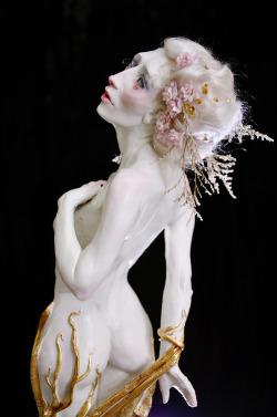 art-tension:  Jessica Dalva: Hapax Legomena Jessica Dalva’s show Hapax Legomena is at La Luz de Jesus  through May 31st. I love the unearthly beauty of these figures with  their milky eyes, poignant, haunting expressions, and intensely eloquent  bodies,