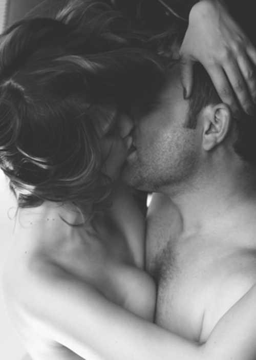 vicssecretmind:  smokemonger:  frenchlounge2013:  gentle-dominant:  Never underestimate the power of a kiss.  ✴♥