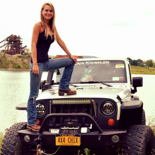 landynn - Jeepgirl Trish G.  I stalked her profile on FB, Sorry...