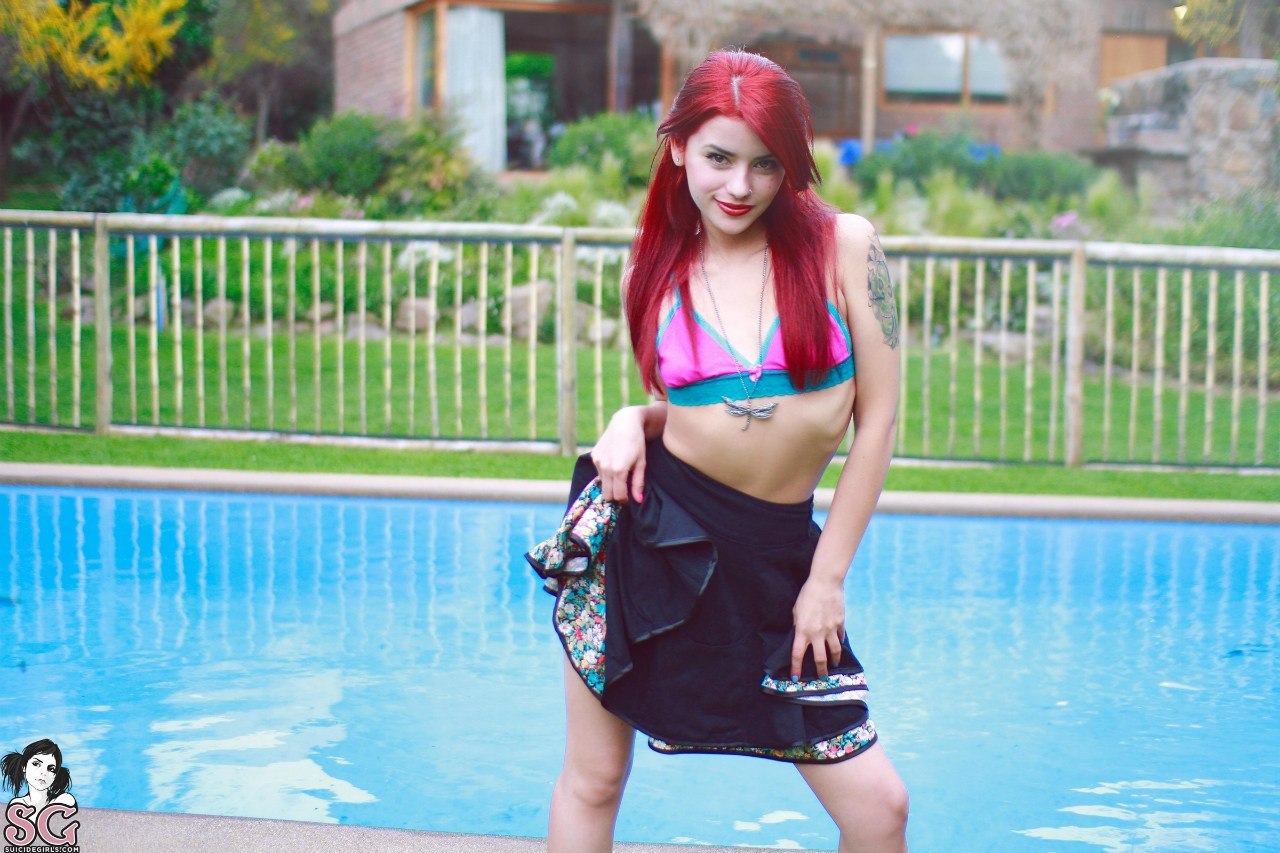 nakedsuicidegirls:  Ness - La Frutta di Venus