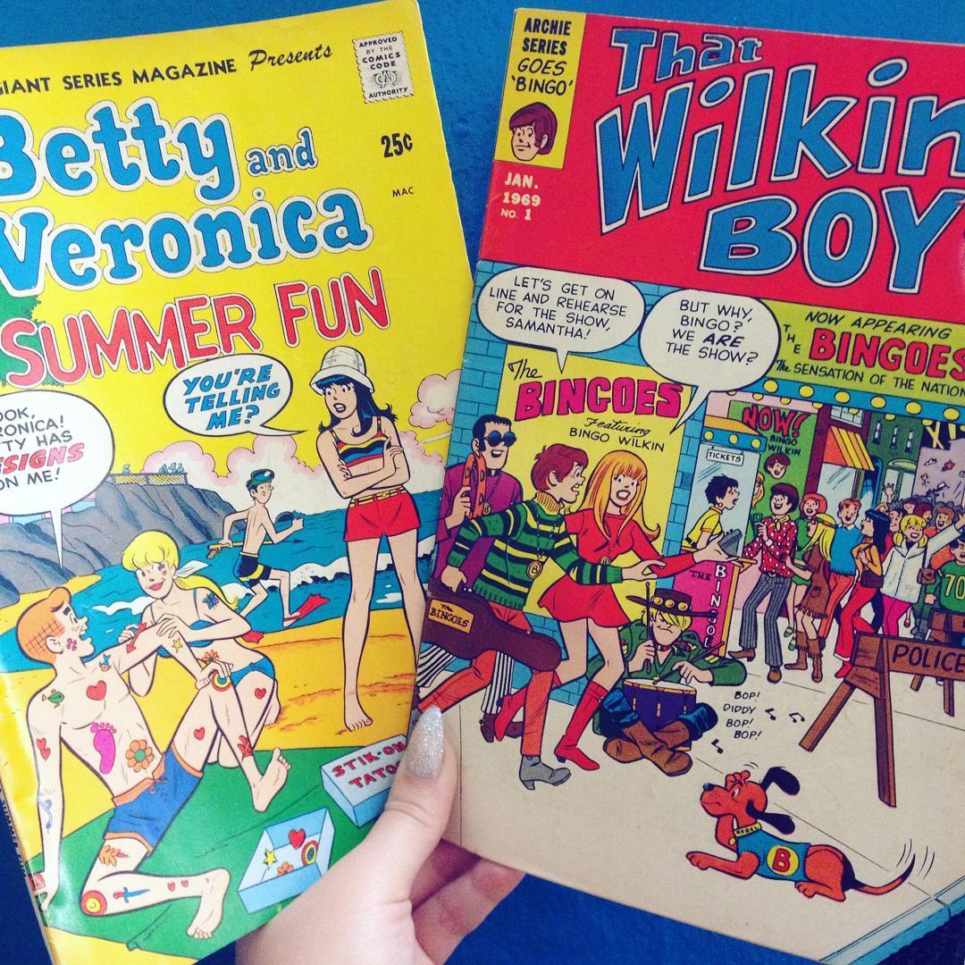 elle-emeno-pee:  daizylemonade:  Luv me some Archie🍌🍒   love that cover on