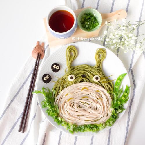 Totoro themed yummies from Little Miss Bento