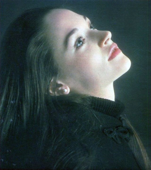 Olivia Hussey is an English actress [was born Olivia Osuna in Buenos Aires, Argentina] After appearing in theatre in London,...
