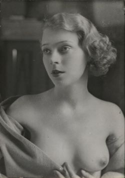  Emil Otto Hoppé Sonja Andreason, 1932  