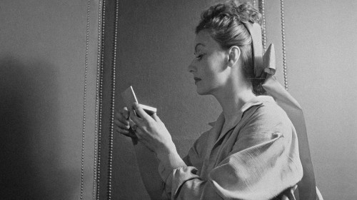 allgarbo: Greta Garbo photographed by Cecil Beaton c. 1946 (credits to missgarbo)