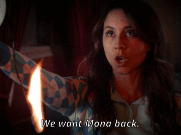 themarinaalexis:Favorite PLL Friendships #9 ~ Spencer and MonaThe only reason they aren’t ranked hig