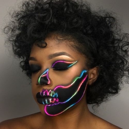 augustdementhe:egosumrex28:jarrytheworse:So I did a skeleton makeup with a lil twist! Neon Rainbow S