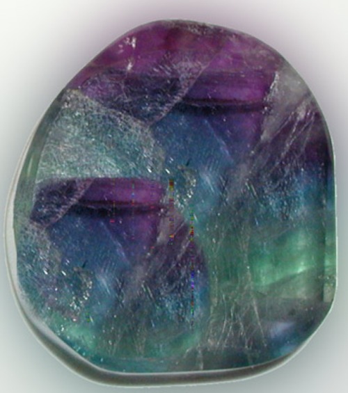 Why choose Atlantisite when you could have FLUORITE instead? This gem ACTUALLY looks like it has a b