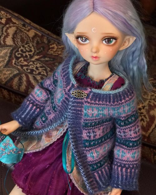 The Minigenue sweater I knitted fits Minifee and other MSD scale dolls as well.  I think it suits my