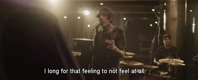 hai-zo-nut:  sticktoyourgvns:   i suck at making gifs   idk who this is but yeah