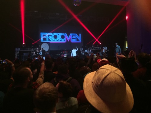 YO THE PROTOMEN JUST KNOCKED THEIR SET CLEAN OUT THE FUCKIN PARK AAAAAAAAAAAAAA