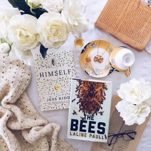 foldedpagesdistillery:bookstagram | 