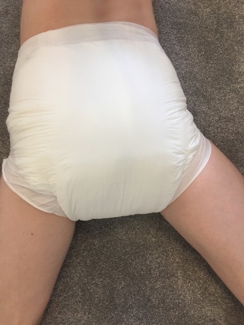 dloving-girly: Today’s diapers are extra thick and super absorbent  I’m going to need bi