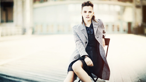ronsgranger:  Emma Watson at Teen Vogue, 2013 