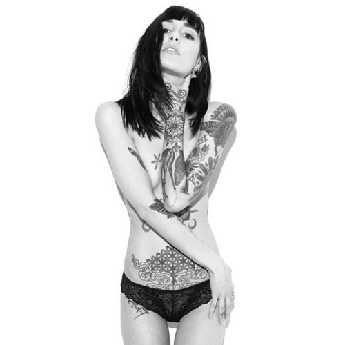ladypixiesnow:  cheeky pic :)  