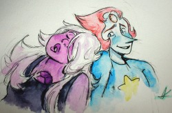 ringofbees:  I had some extra watercolors on my palate so look, pearlmethyst. I’m fairly new to watercolors so forgive me for this being pretty sloppy (Pearl isn’t very comfortable but she doesn’t want to move in case she accidentally wakes Amethyst