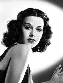 avasgal:  &ldquo;Hope and curiosity about the future seemed better than guarantees. That’s the way I was. The unknown was always so attractive to me…and still is.&rdquo;-Hedy Lamarr 