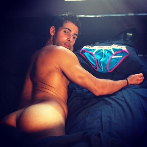 eeeisme:  Great Ass Collection- Pt 3 The finale of Power Bottom Pablo Hernandez great ass pics. This time it’s the PG13 pics of his modeling career. Pt3 of Pt40 