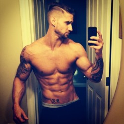 tshtrainer:  Premium Malewww.tshtrainer.tumblr.com