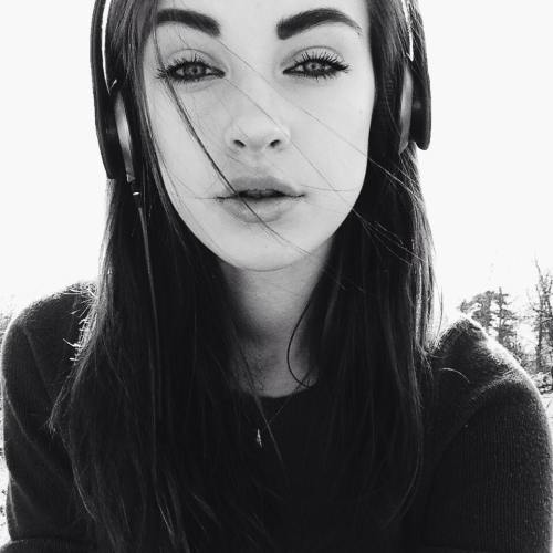 slaveofchanel:  Happy :)