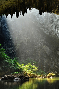 vurtual:  Cave rafting - Qingyuan, China (by Melinda ^..^) 