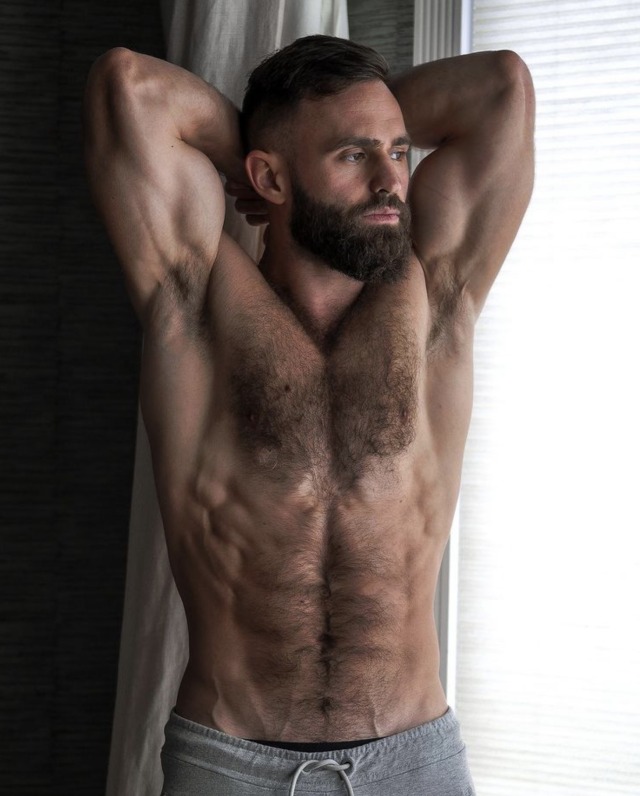 elnerdo19:Gorgeous Krispy Matt and his perfect sexy hairy chest! 🐺💚🤍💙💚💙🤍💚💙🤍