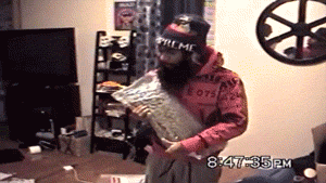 asupermookinfiend:  beach—-house:  Juice playing the loudpack