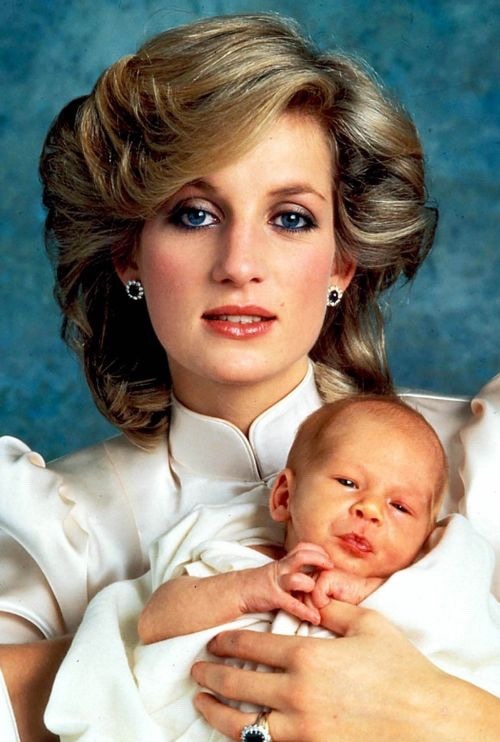 Family portraits after Prince Henry&rsquo;s birth 1984