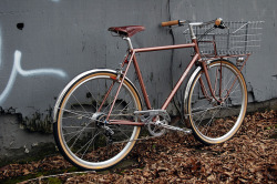 porteurcycles:
“Meghan S. basket bike by mapcycles on Flickr. M.A.P. CITY 650B
”