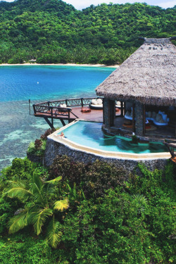 loves-fool:  livingpursuit:  Laucala Island    Amazing retreat