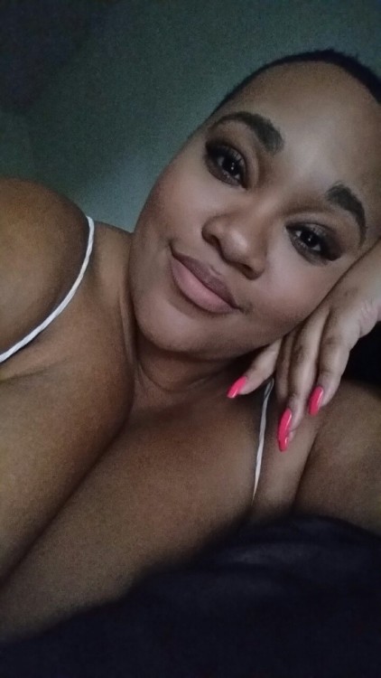 poutyr3dlips:  muneymaker001:  poutyr3dlips:  alcapone78:  Beautiful…  Thank you @alcapone78  U r sooooo gorgeous dear!!!  Thank you @munymaker001