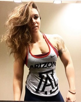 bigmusclegirlfan:  Kristina Moser is a real wonder woman.
