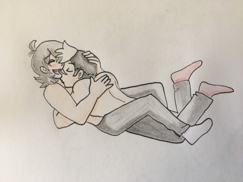 fenrhitriestodraw: Neck kiss