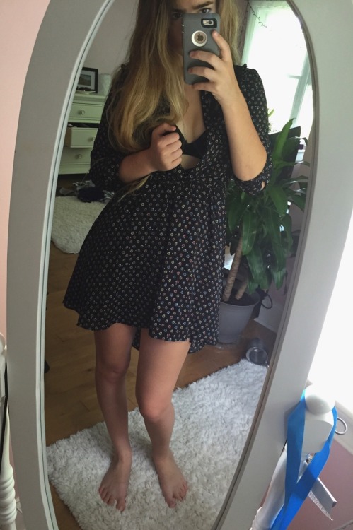 doyouthinkaboutme:  graduation party f my friend