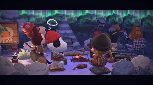 mayor-yuniper:Spending a night under the stars with my best friends!