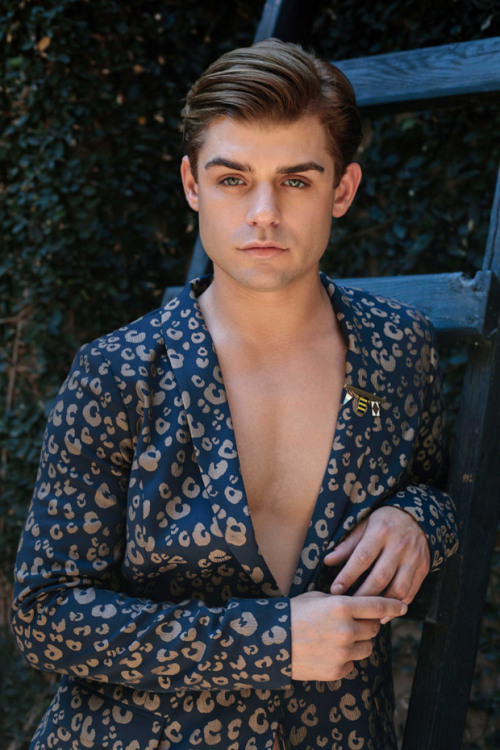 Porn  Garrett Clayton   photos