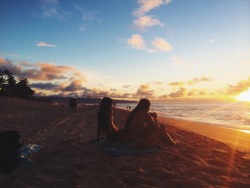 alalae:  ross-ledda:  North shore sunsets  Wow we