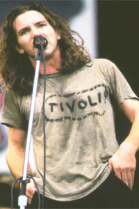 henryycavills:  Life ruiners (in no particular order)→ Eddie Vedder “We are