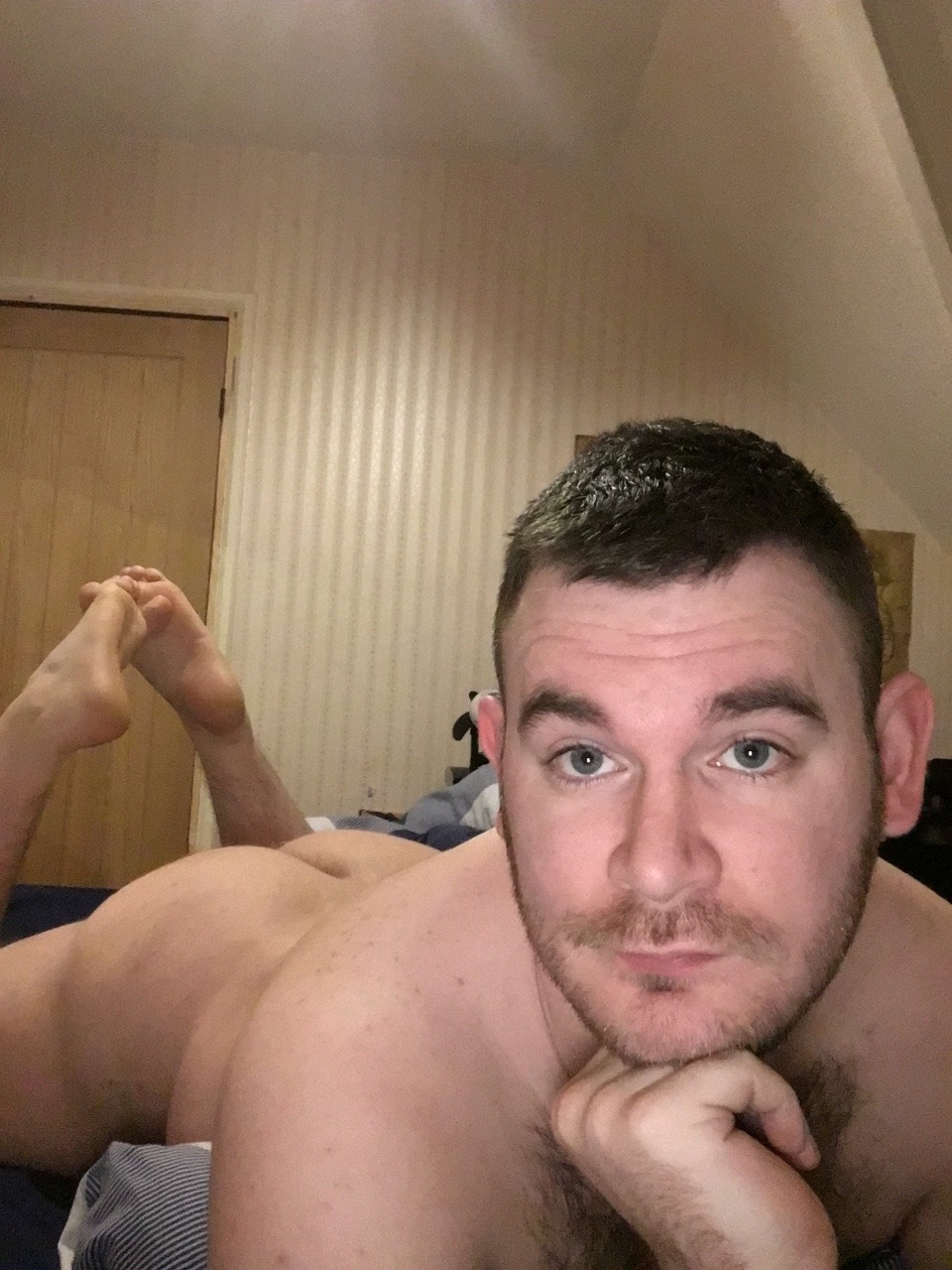 albertanewfie74: acciowine:  Instant boner material.  Oh yes yes yes 