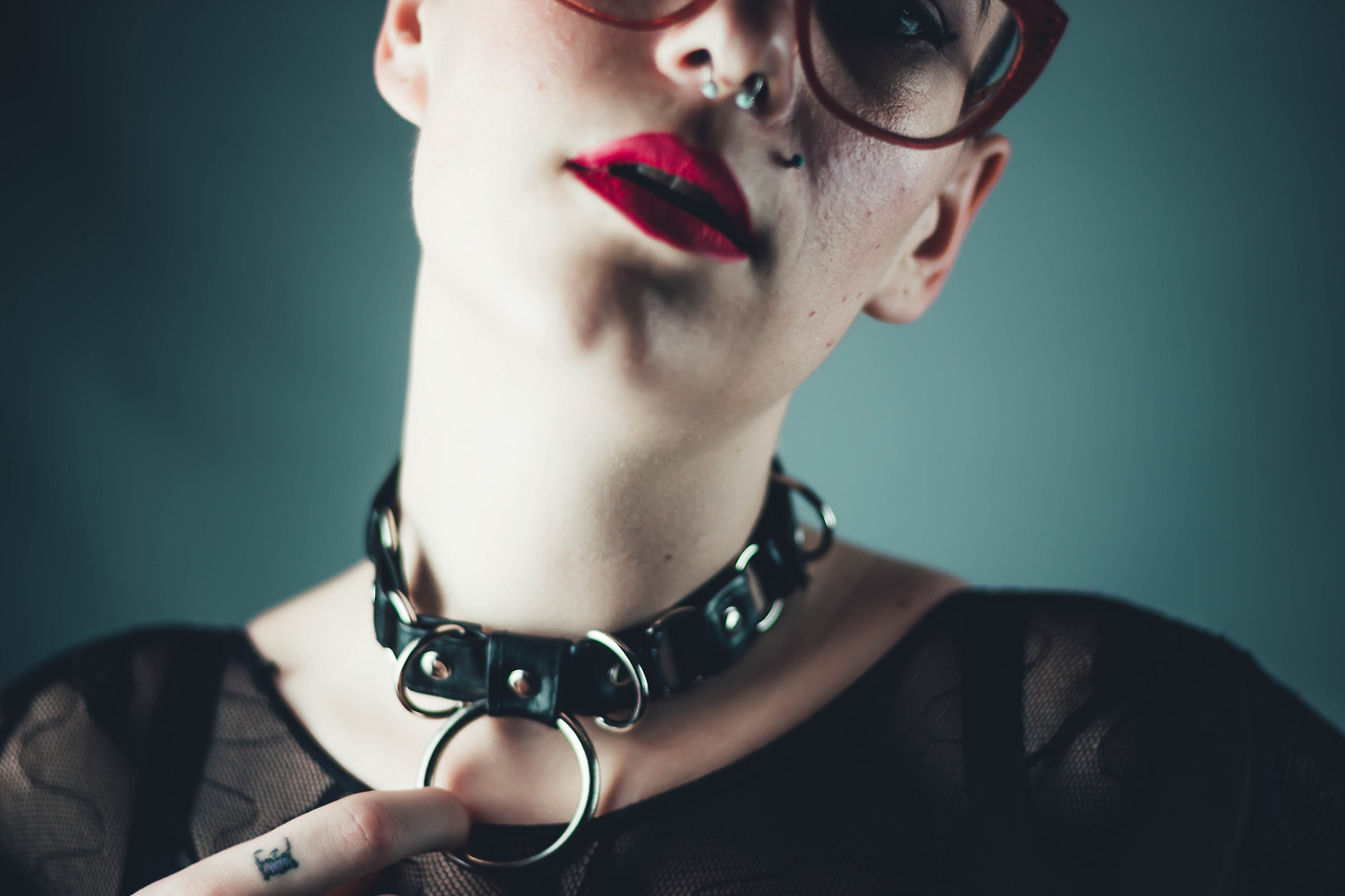 skgdesigns: Have you seen the new Lina belt and matching collar yet?! V is wearing